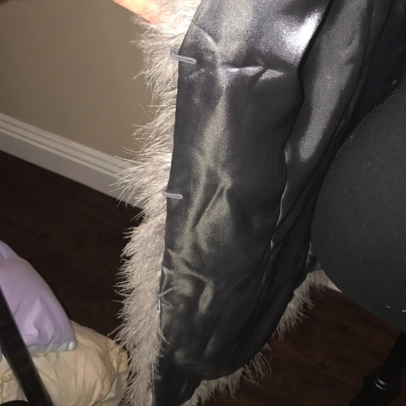 Only 2 left! SALE gray feather vest, - Picture 3 of 5